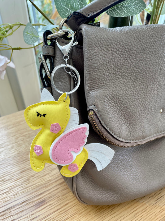 Taschenanhänger Einhorn - gelb