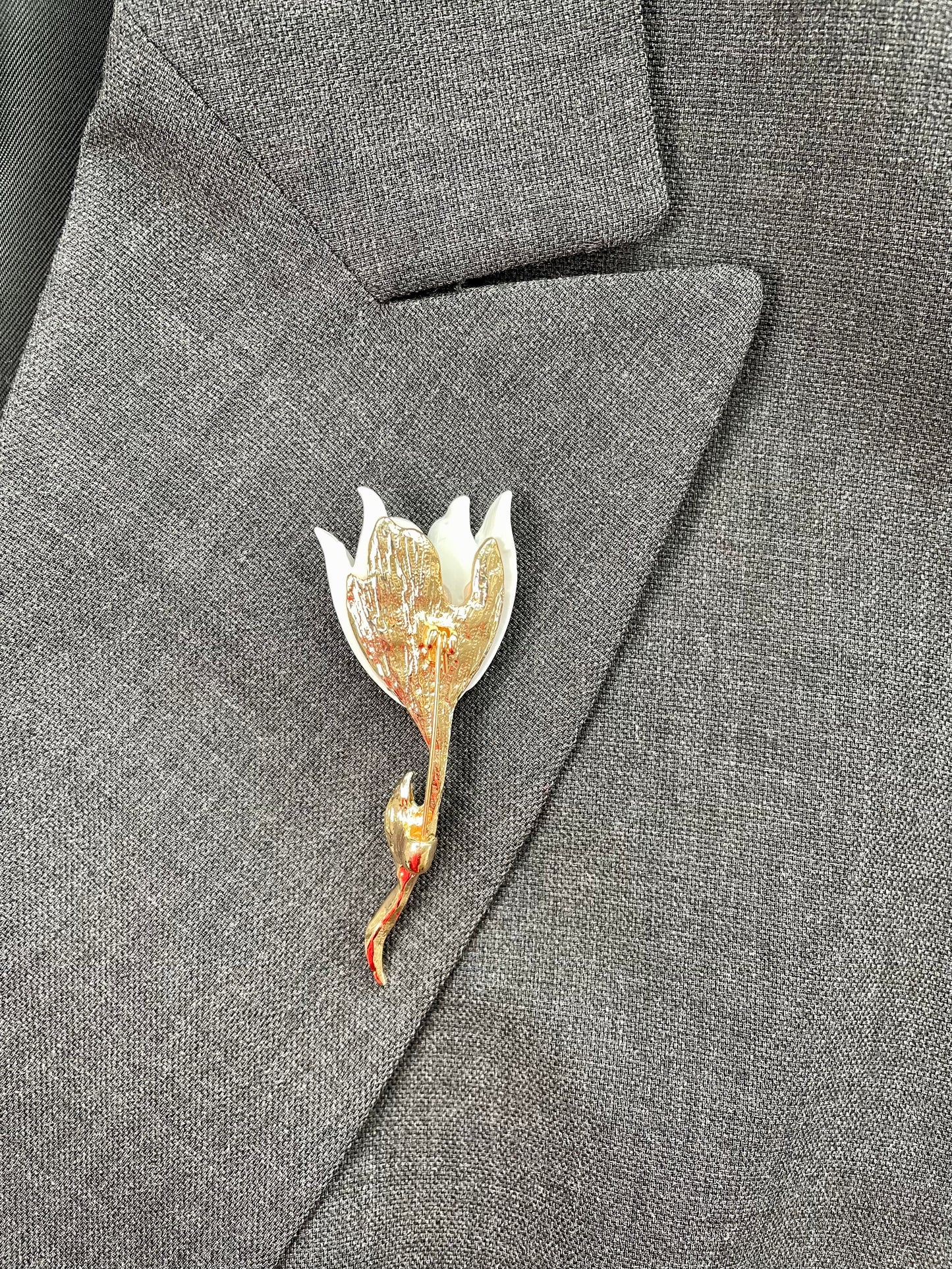 Brosche Blume, weiß