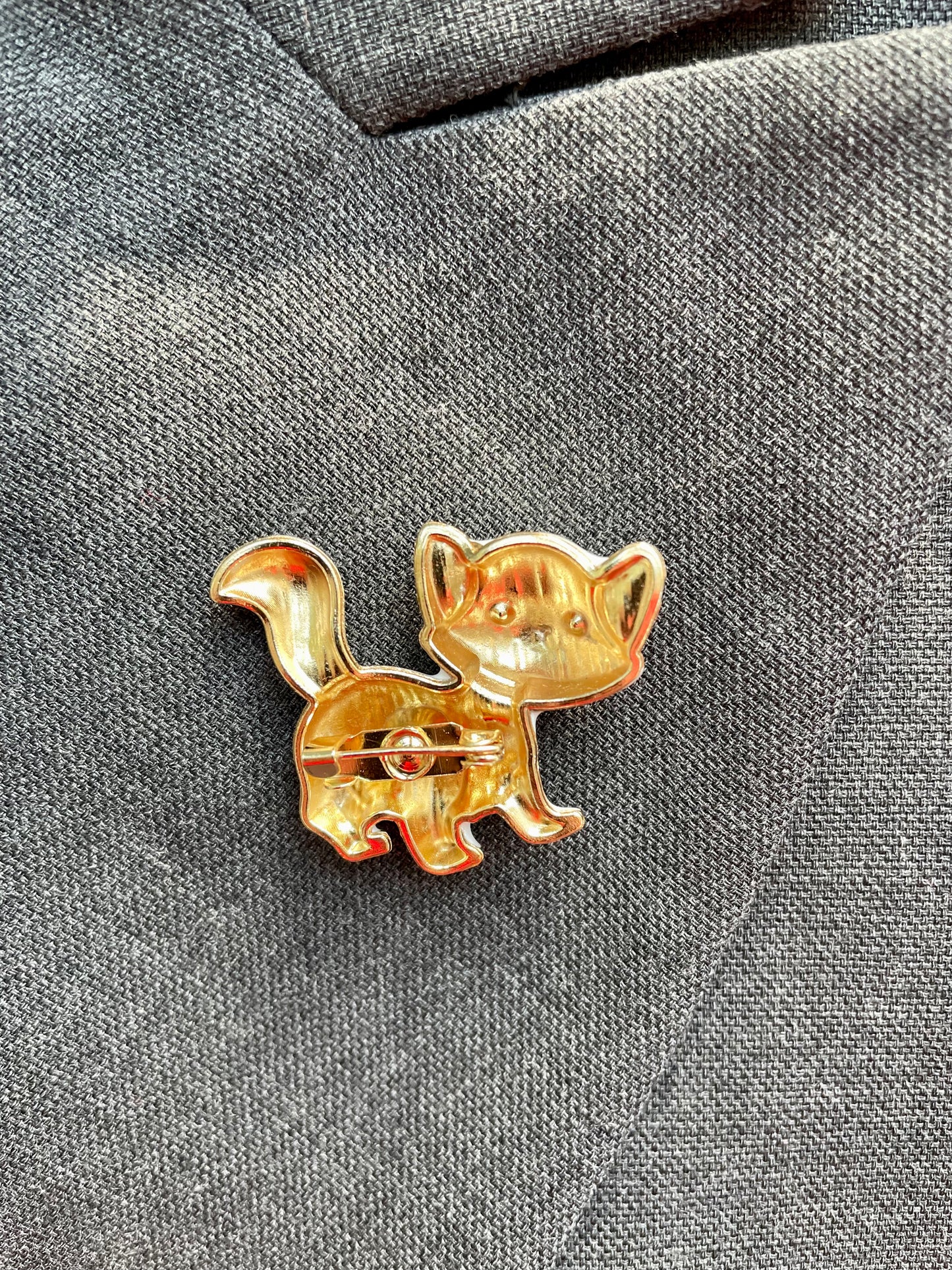 Brosche Katze weiß
