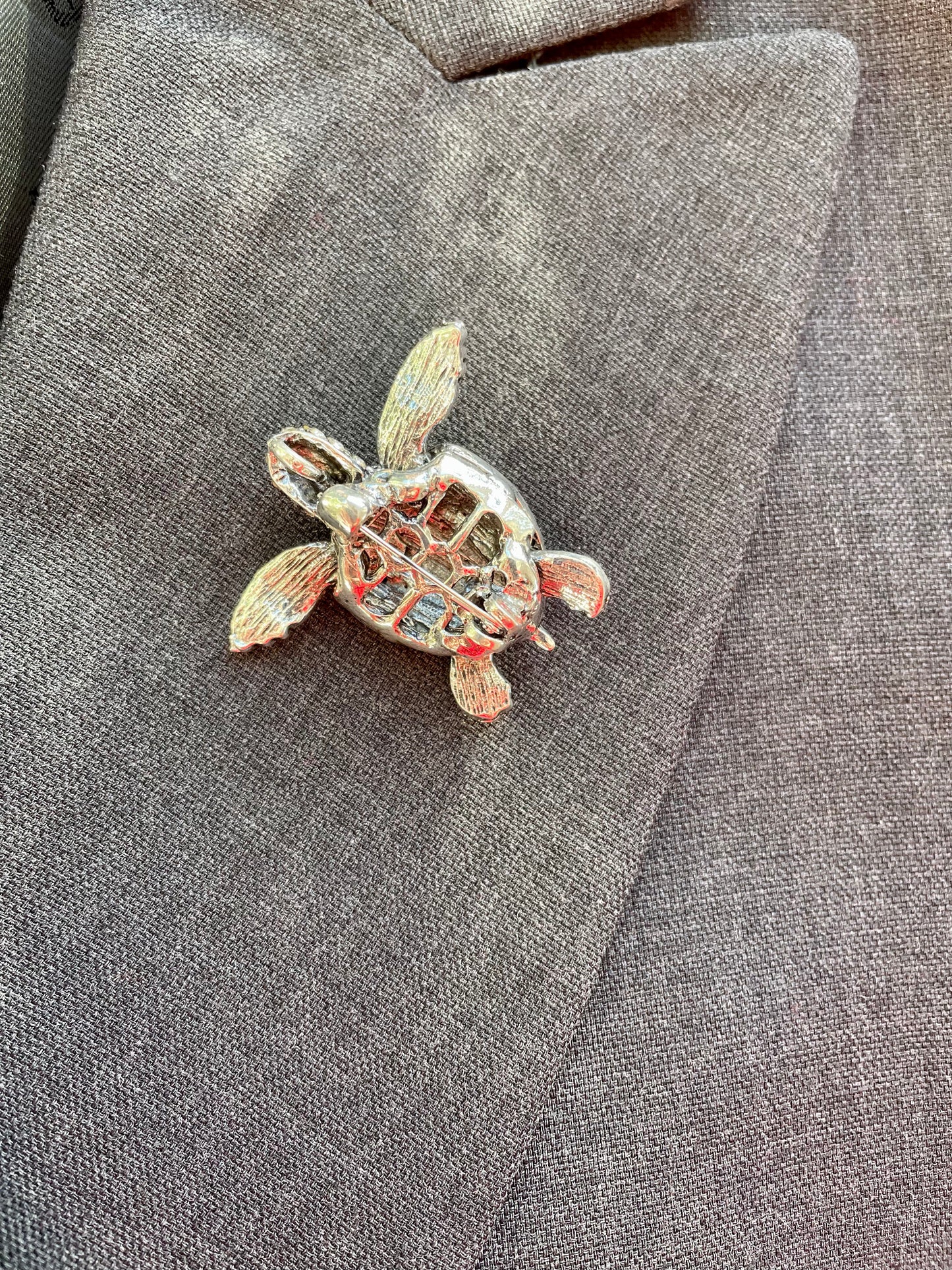 Brosche Schildkröte grün mit beweglichen Beinchen