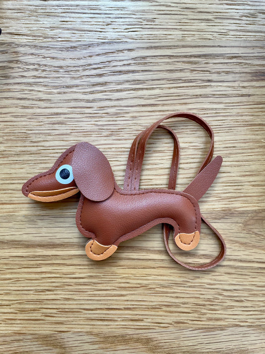 Taschenanhänger Dackel hellbraun