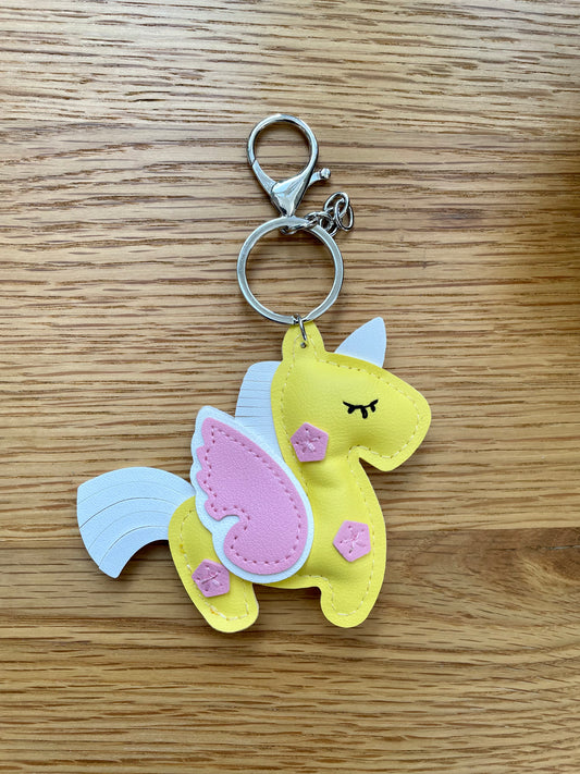 Taschenanhänger Einhorn - gelb