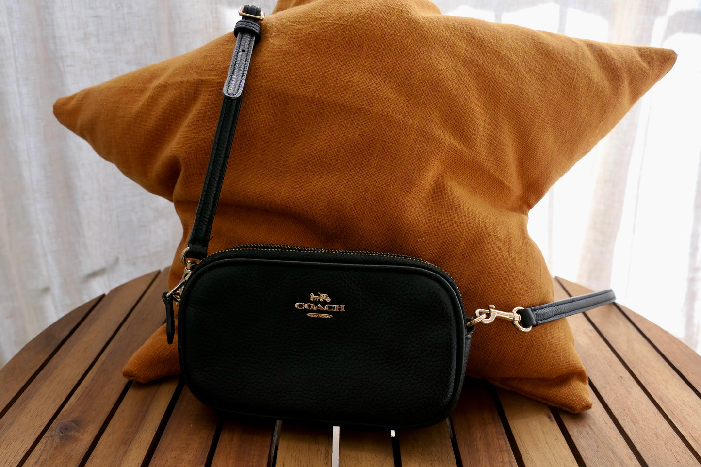 Coach Umhängetasche in Schwarz – leicht, edel & praktisch