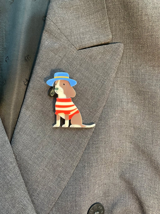 Brosche Hund mit Hut