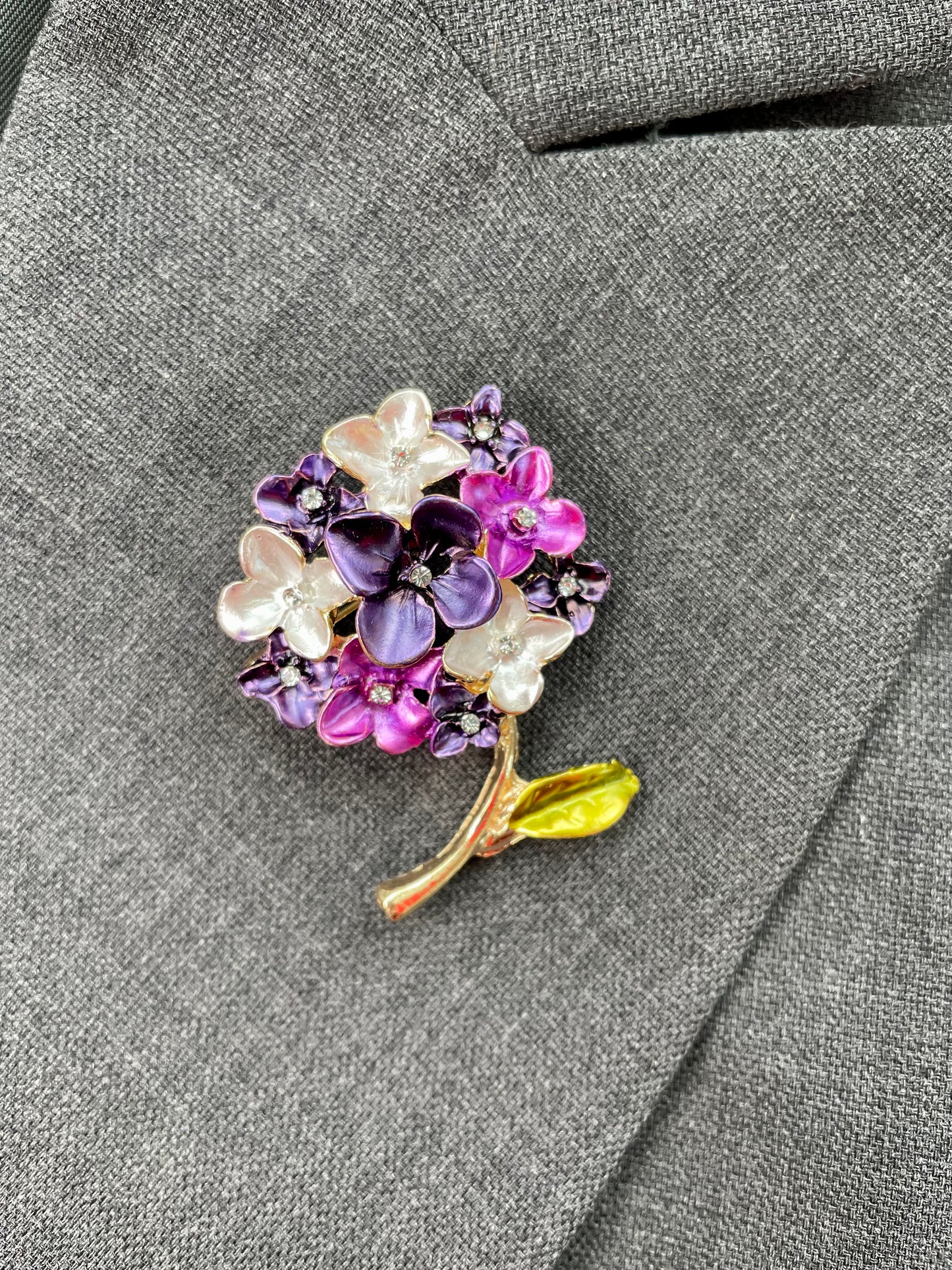 Brosche Hortensie lila