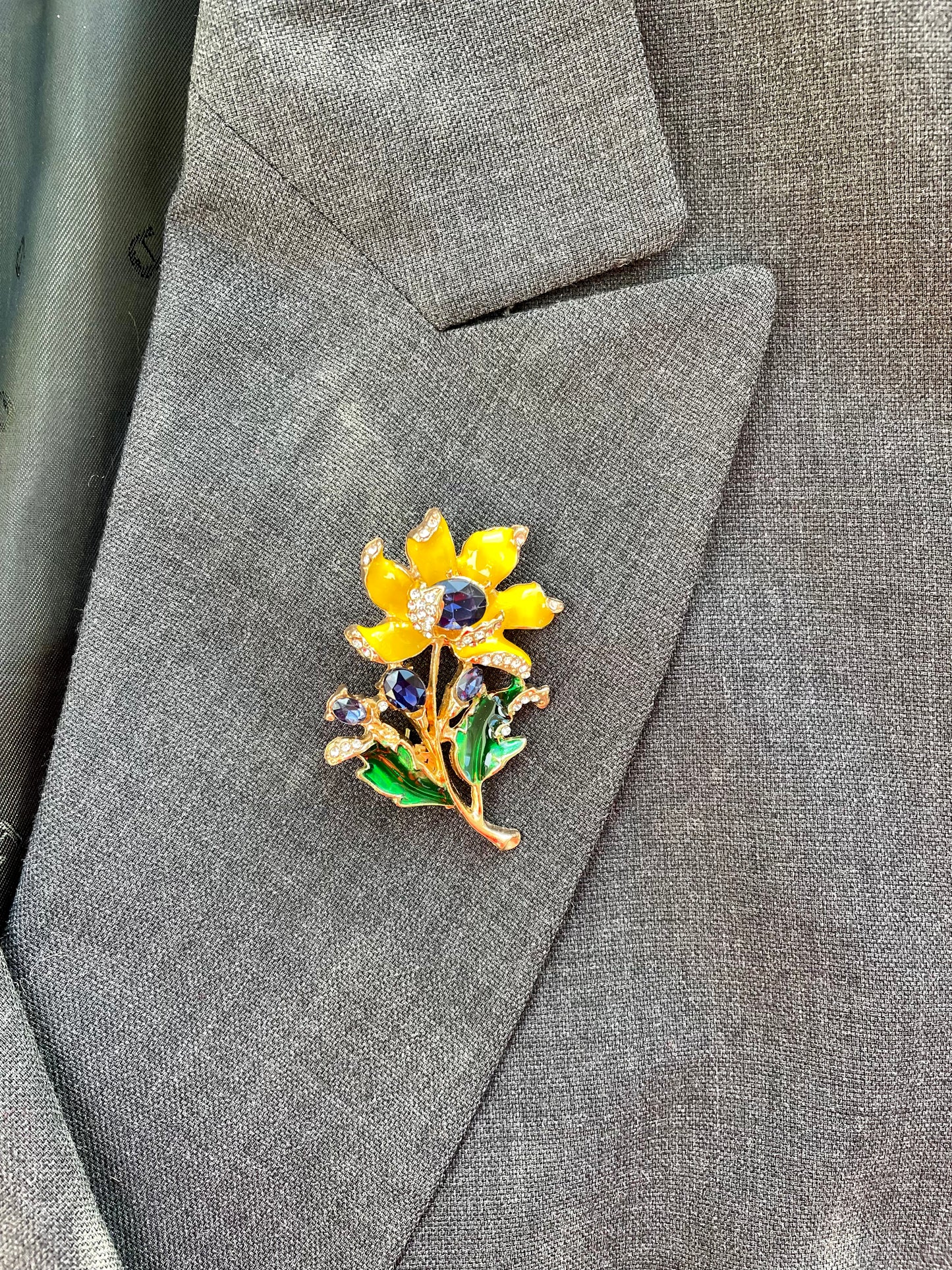 Brosche Blume gelb