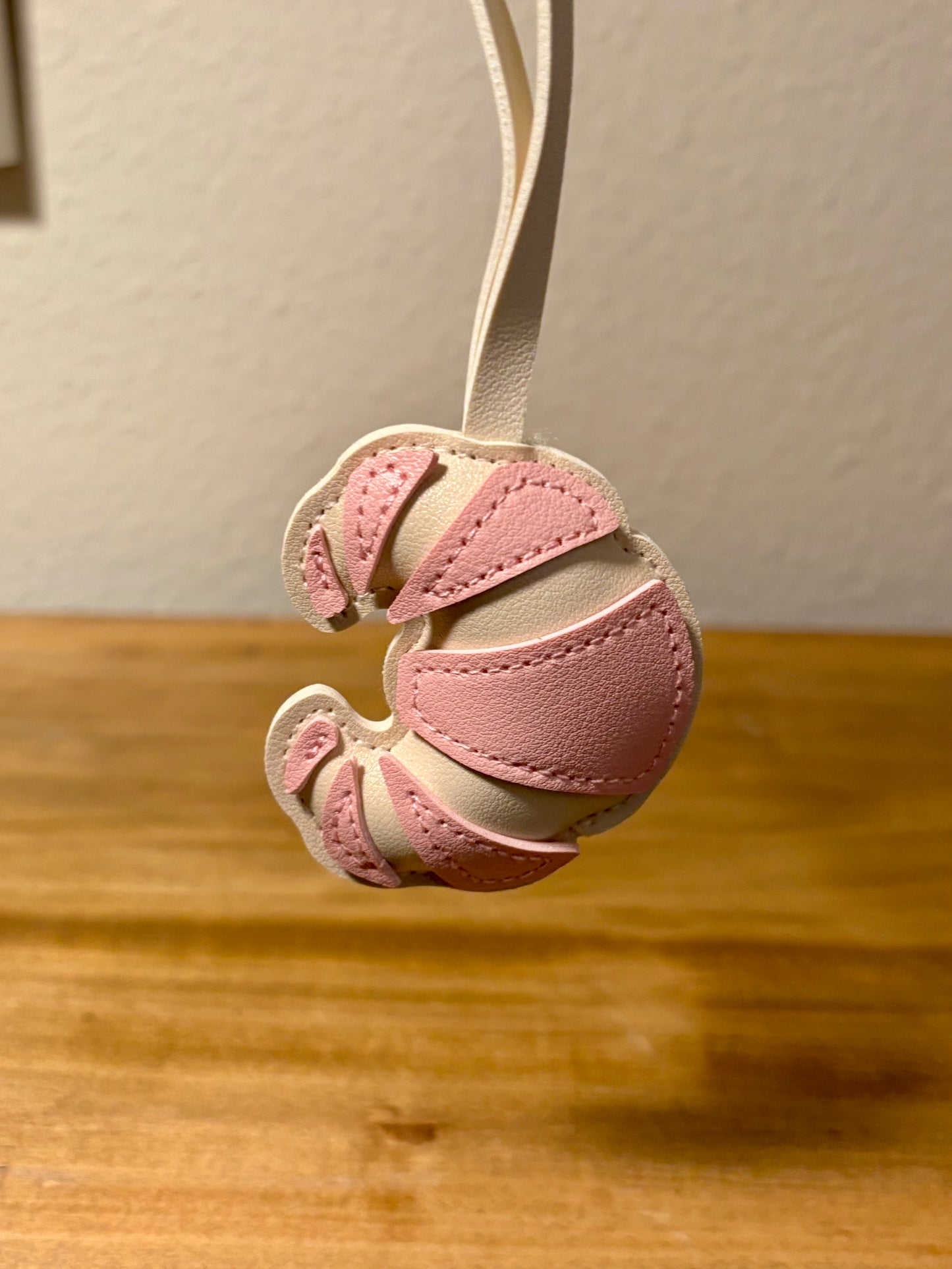 Taschenanhänger Croissant