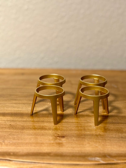 Vier goldene Eierbecher von Sebastian Frank – stilvoll & edel